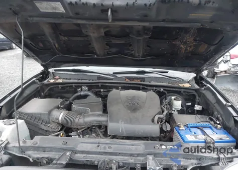 2017 Toyota Tacoma Sr5 V6 z USA, uszkodzony, nr VIN 3TMCZ5AN5HM058043